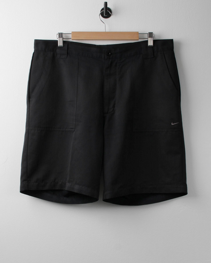 00s Nike Black Golf Shorts (38W)