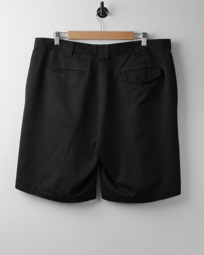 00s Nike Black Golf Shorts (38W)