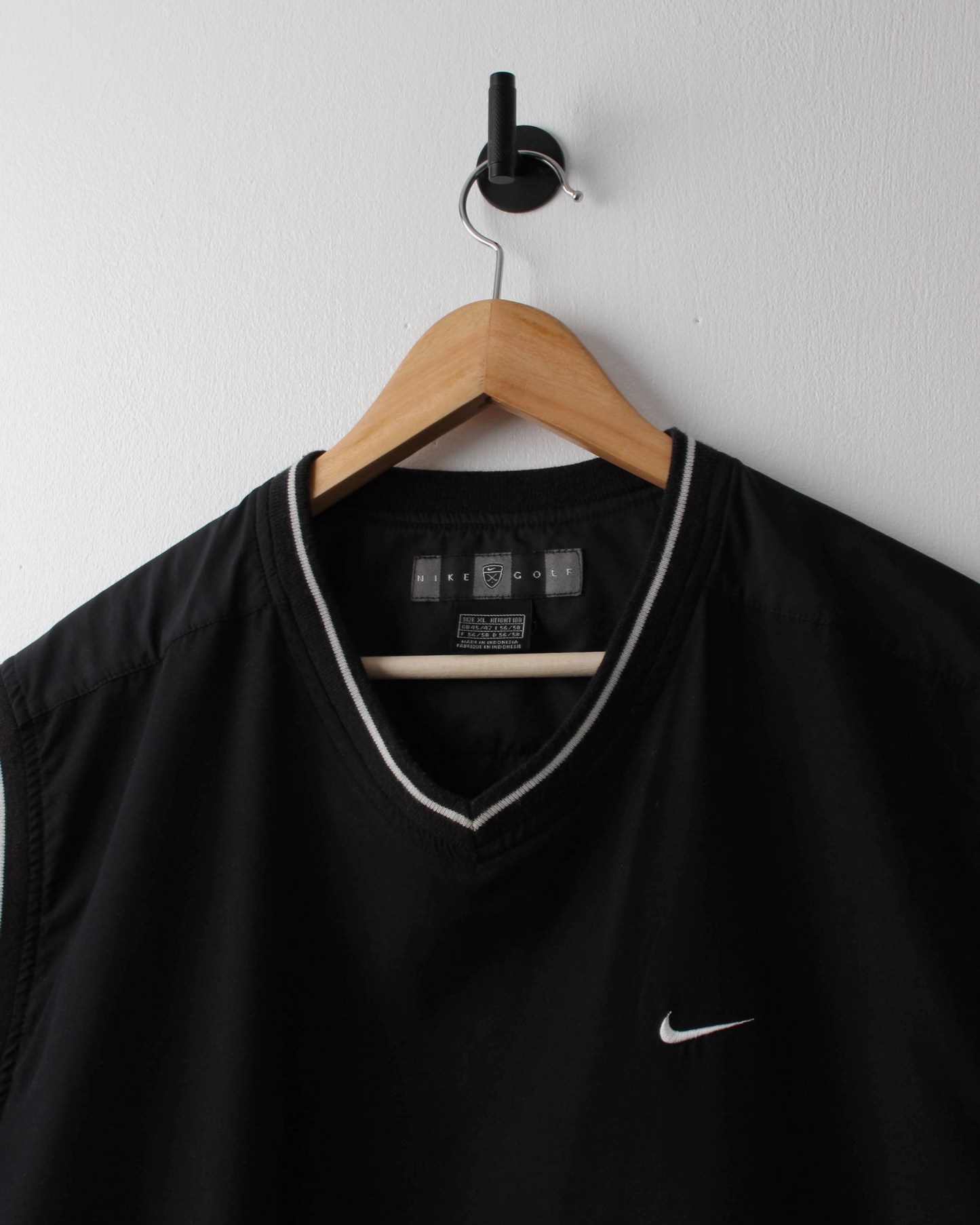 00s Nike Black Windbreaker Golf Vest (L)