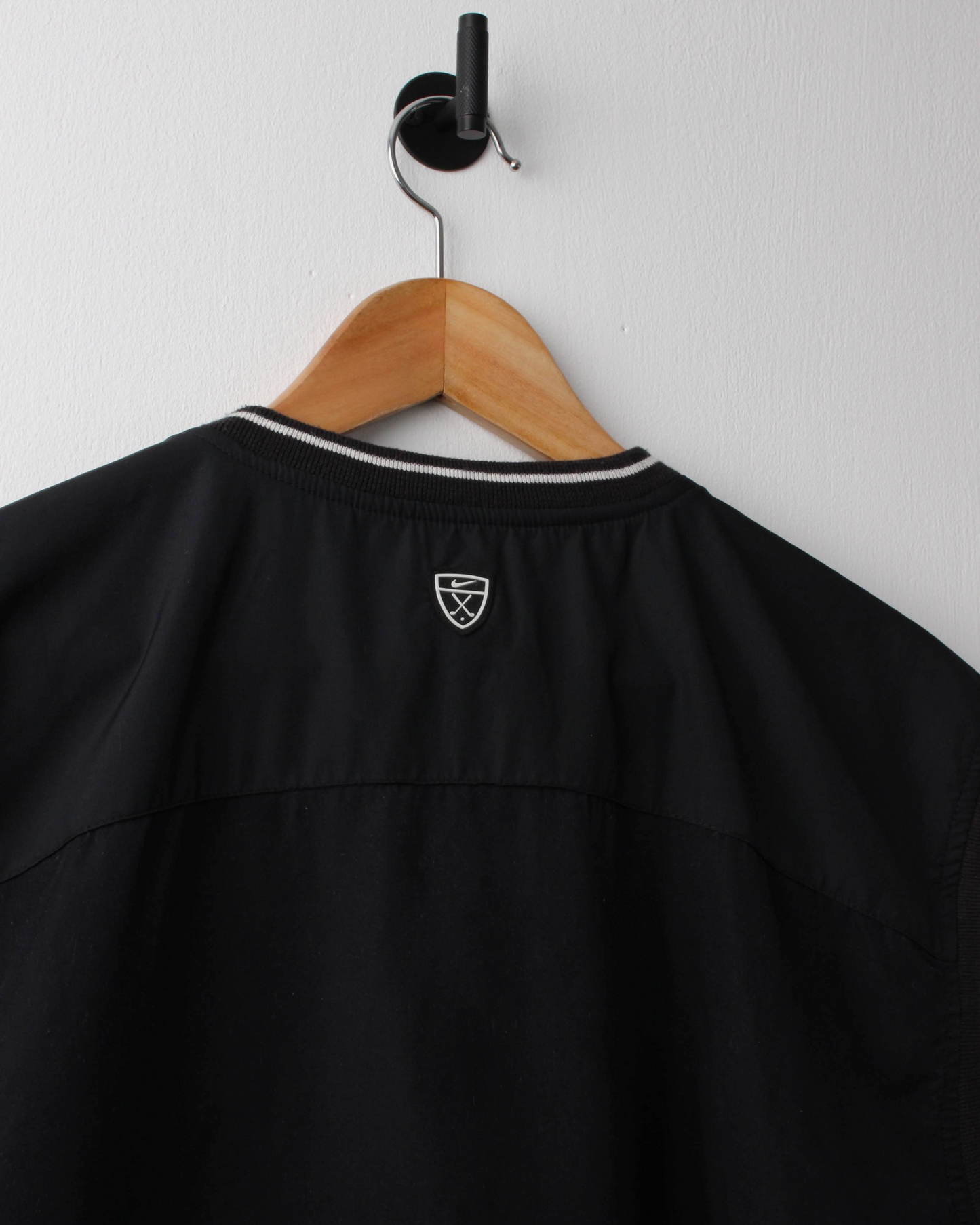 00s Nike Black Windbreaker Golf Vest (L)