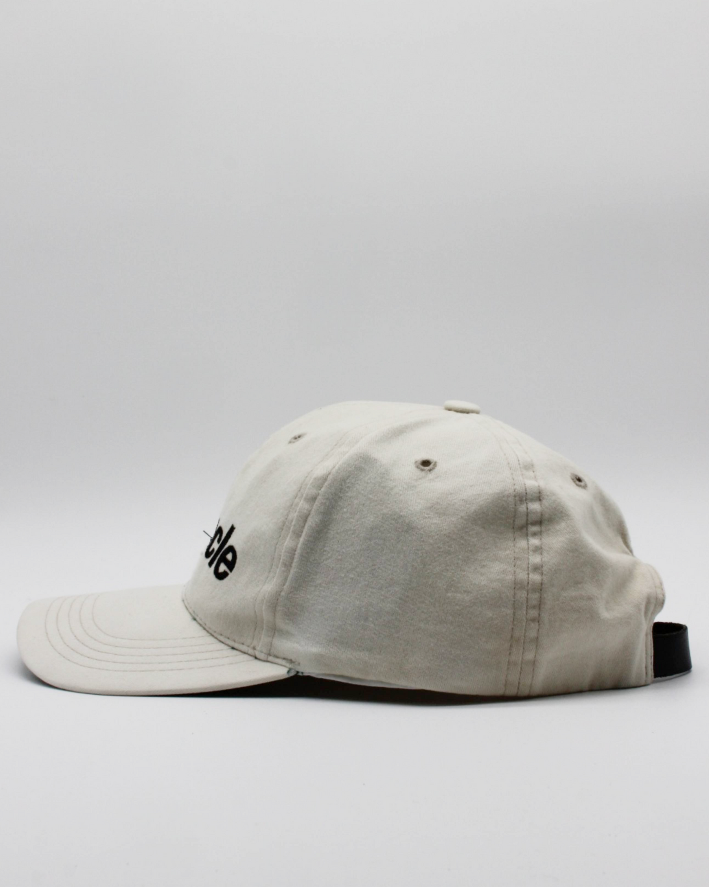 90s Pinnacle Gold LS White Cap
