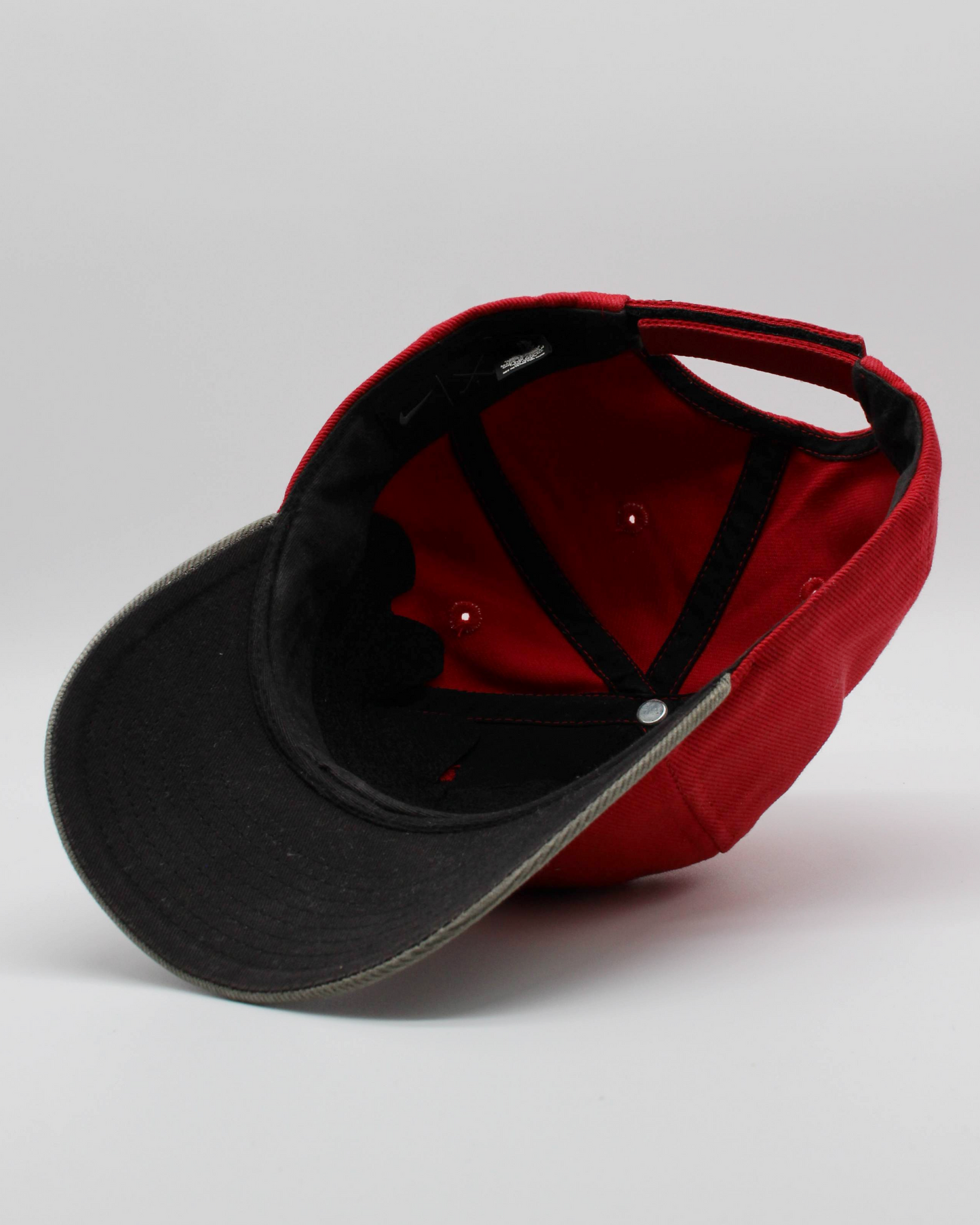 90s Nike Tiger Woods Yin Yang Metal Swoosh Red & Grey Cap