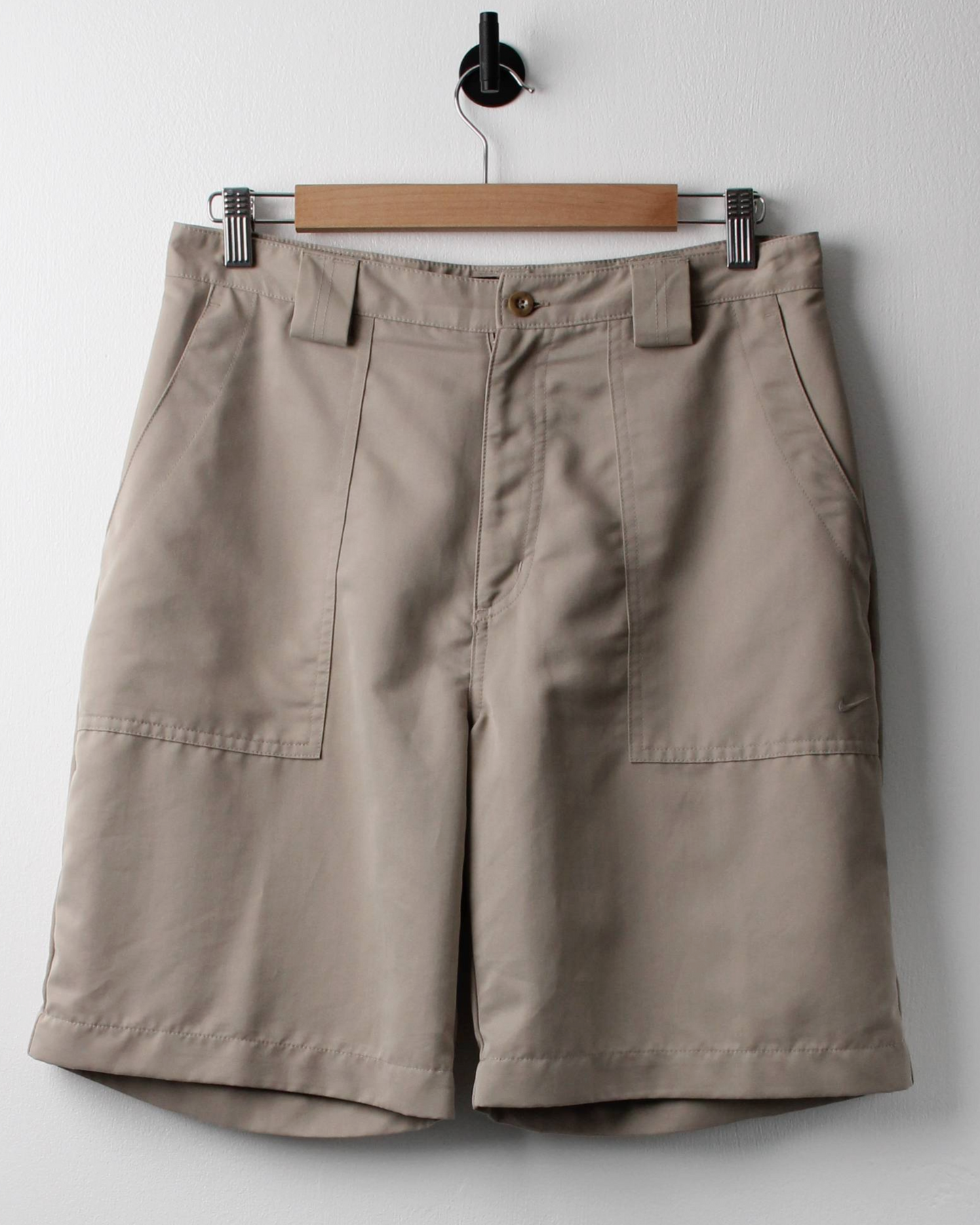 00s Nike Shield Logo Beige Shorts (32W)