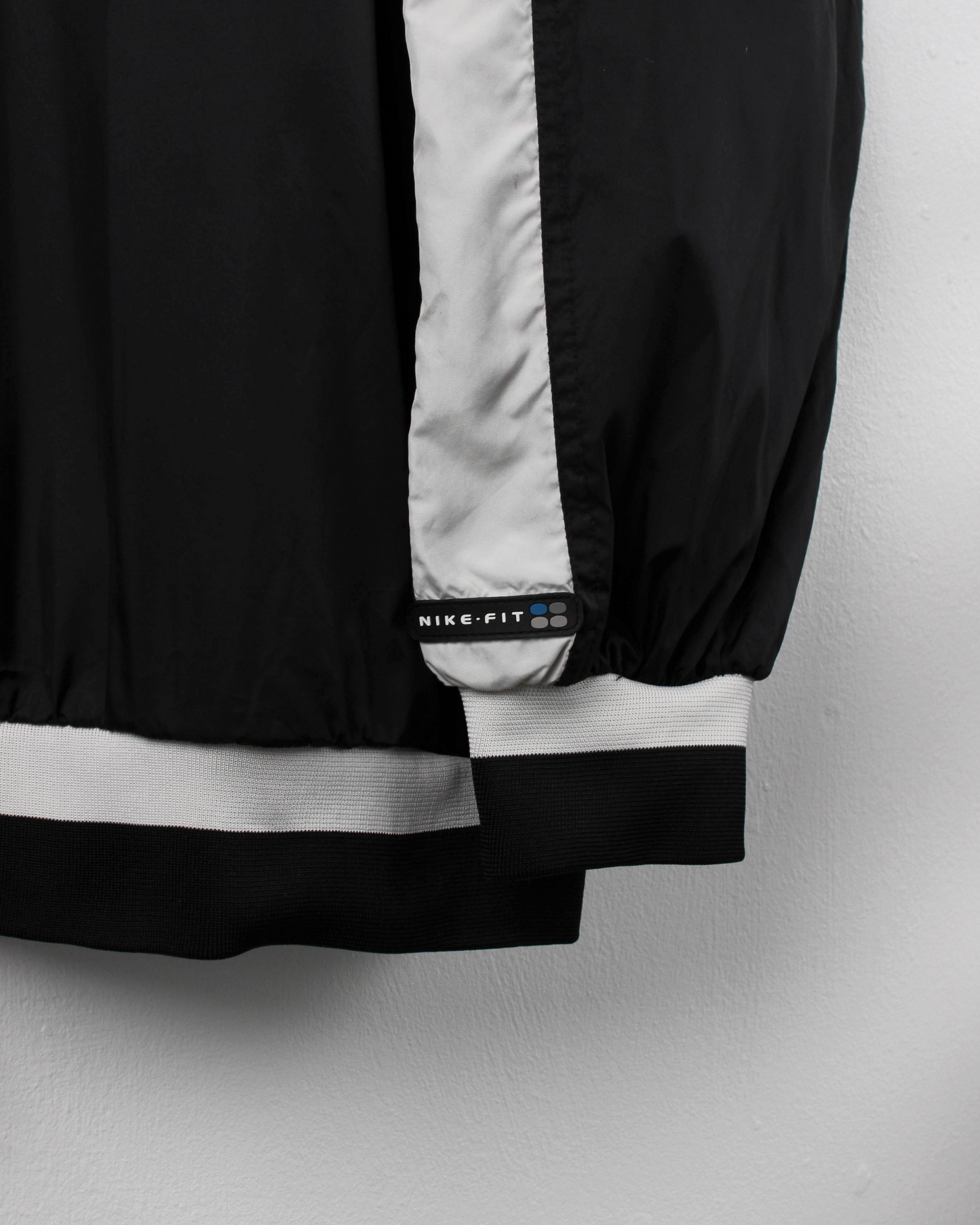 90s Nike Tiger Woods Yin Yang Lightweight Windbreaker (XXL)