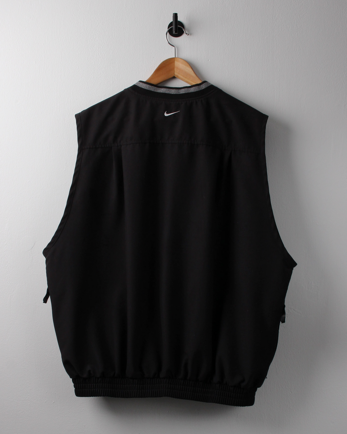 00s Nike Black Windbreaker Golf Vest (L)
