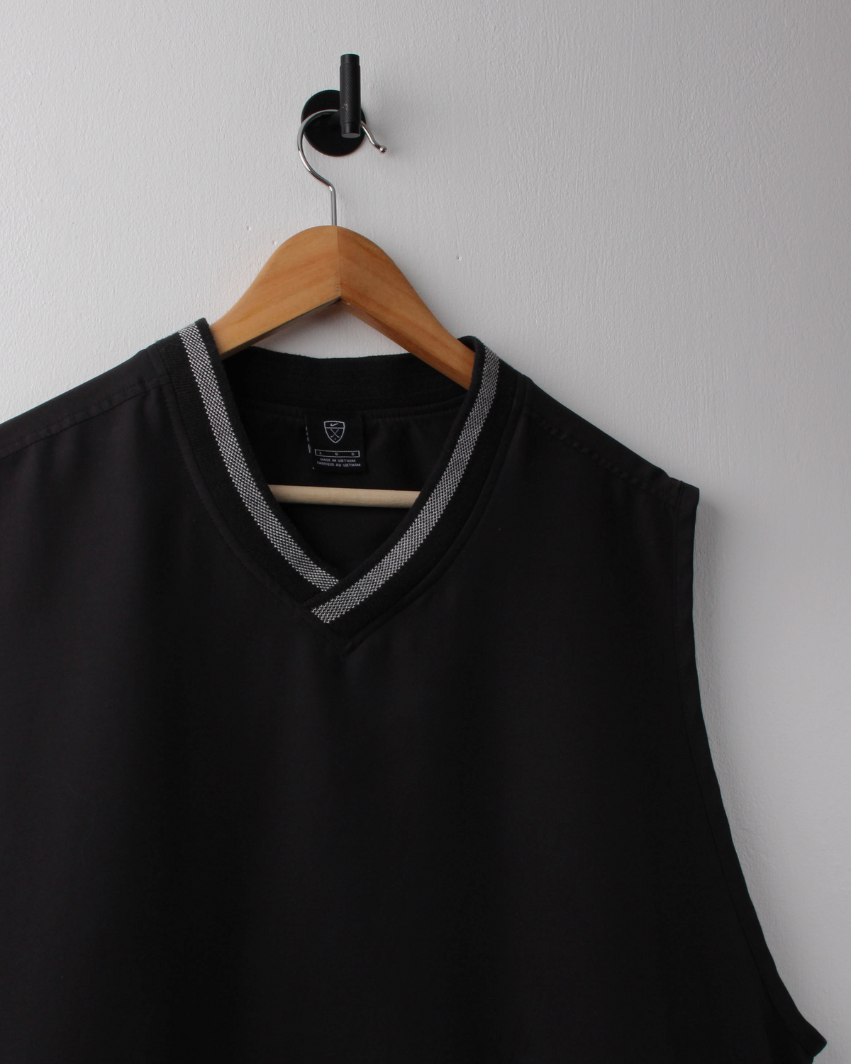 00s Nike Black Windbreaker Golf Vest (L)