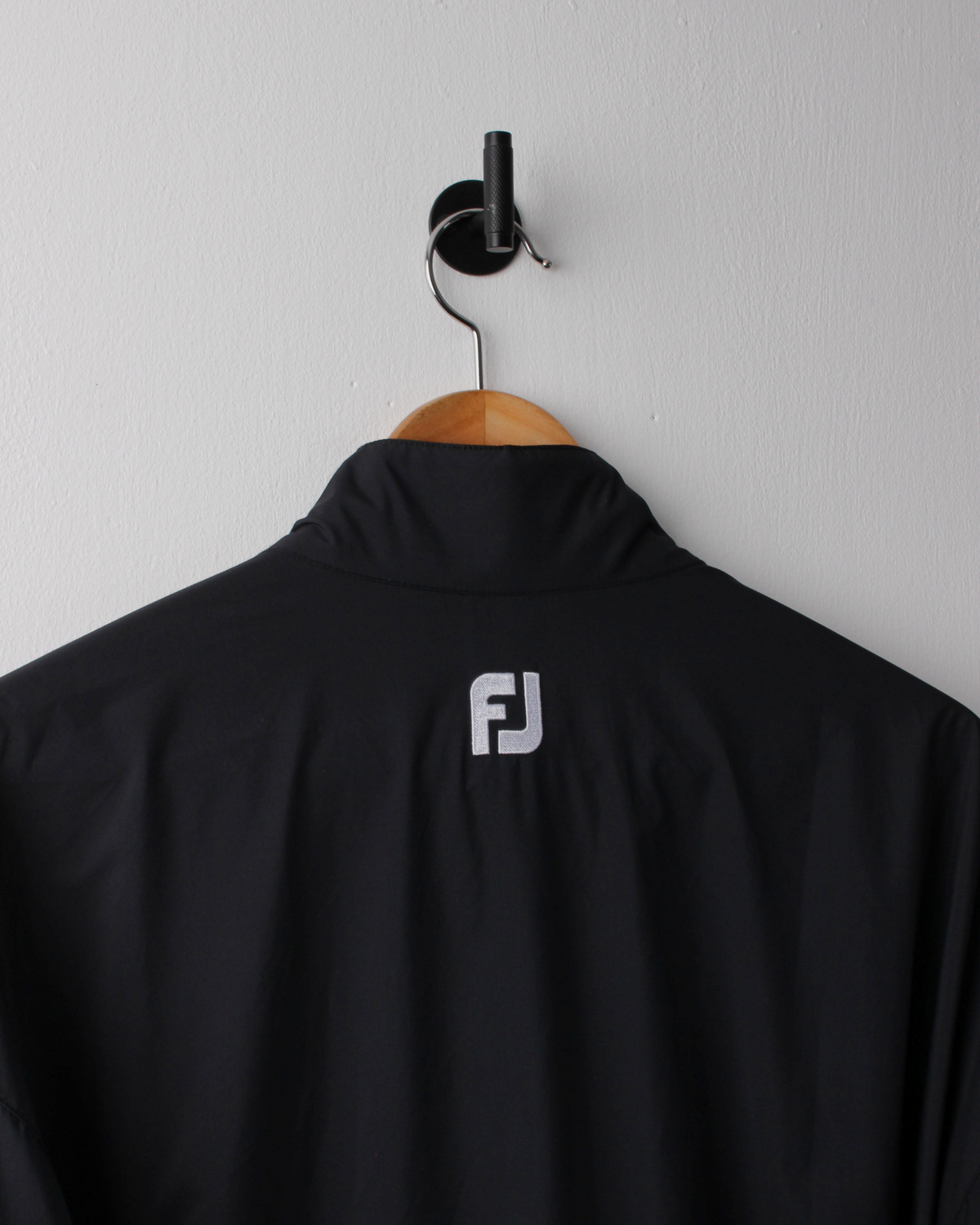 90s FootJoy Black Half Zip Windbreaker (M)