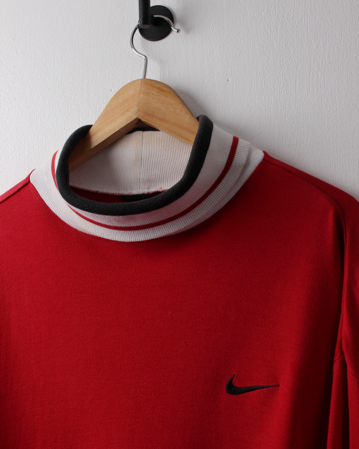 90s Nike Tiger Woods Yin Yang Red Turtle Neck Golf Top (XXL)