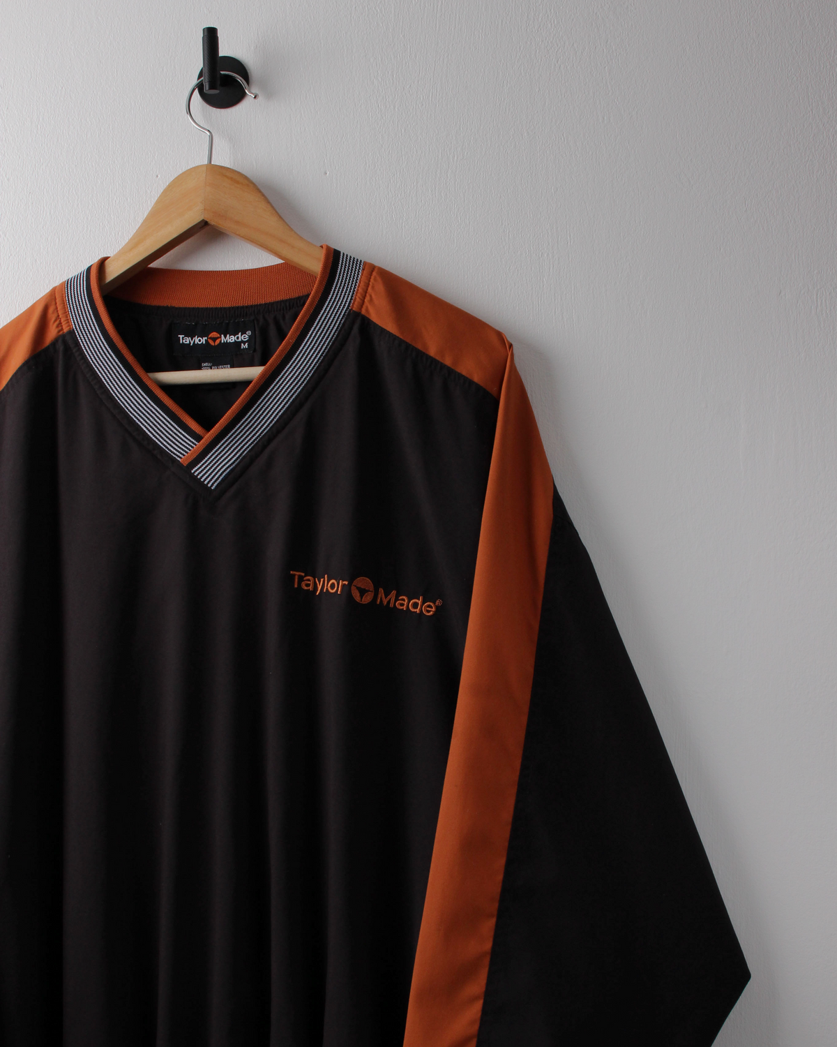 90s TaylorMade Black & Orange Windbreaker (M)