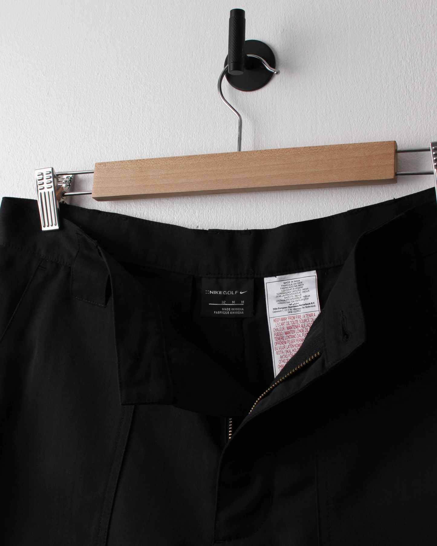 00s Nike Black Golf Shorts (32W)