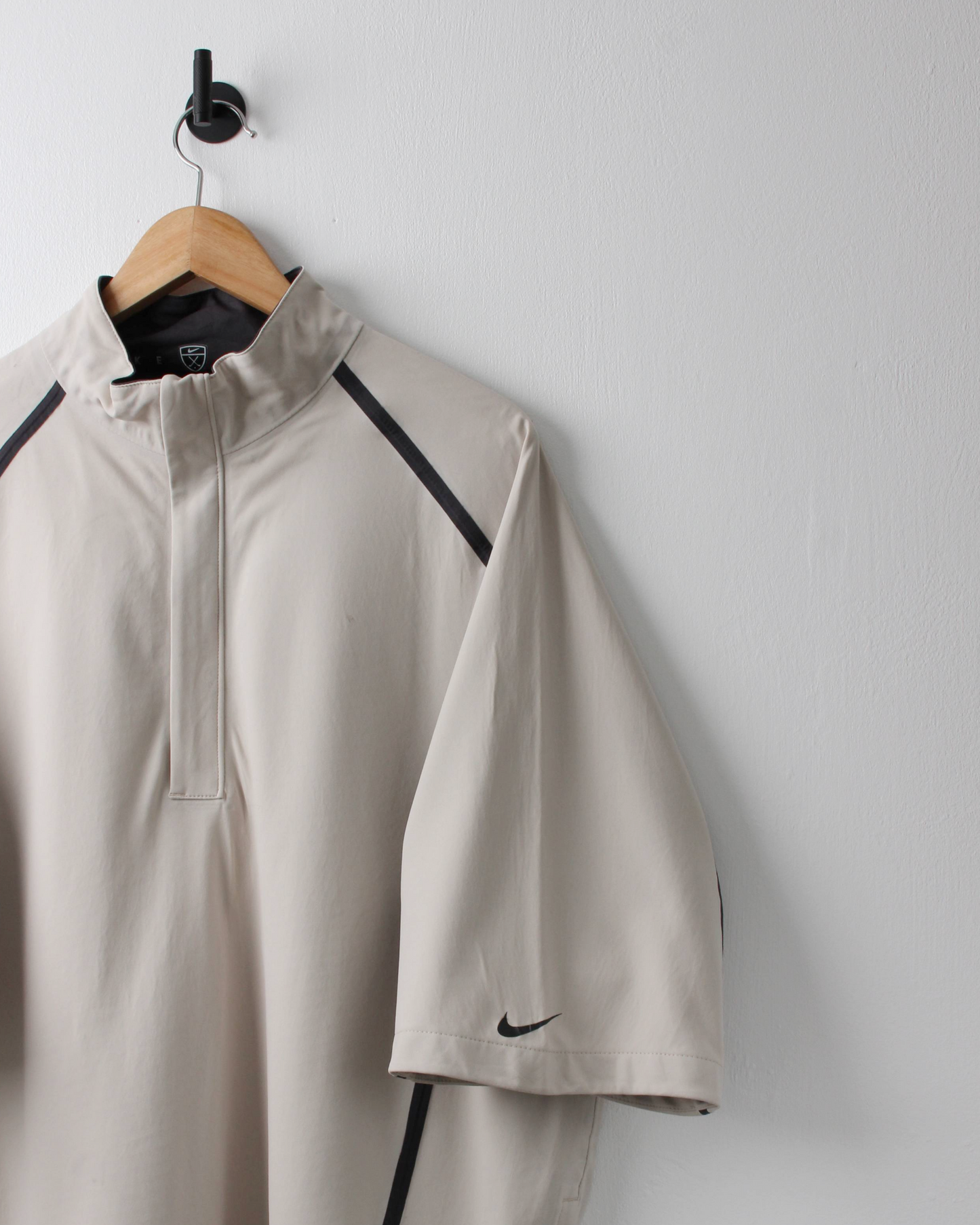 00s Nike Cream & Black Short Sleeve Windbreaker (XL)
