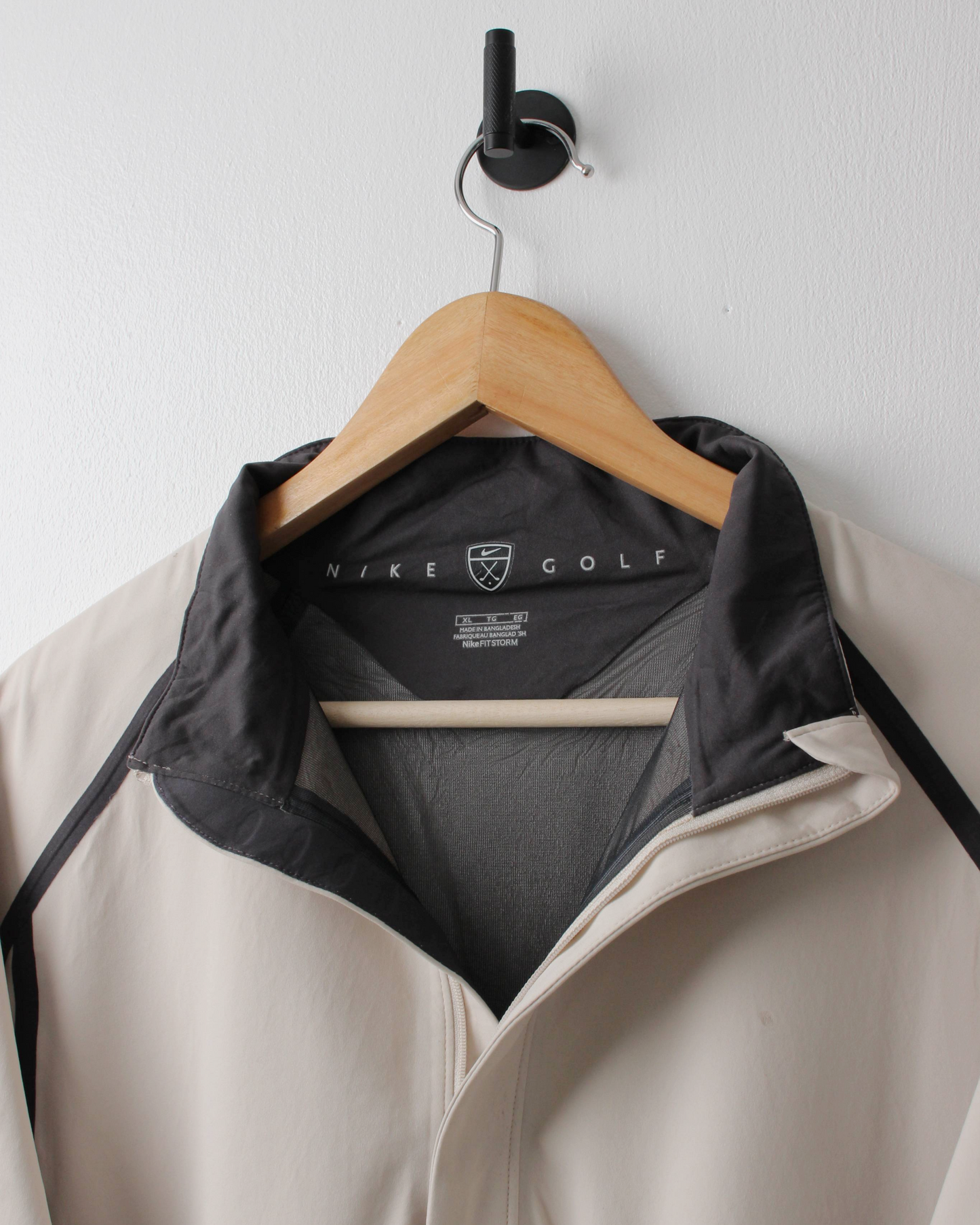 00s Nike Cream & Black Short Sleeve Windbreaker (XL)