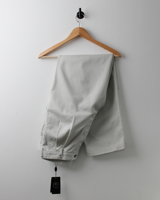 90s Nike Golf Cream Pleated Golf Trousers with Tags (30W 30L)