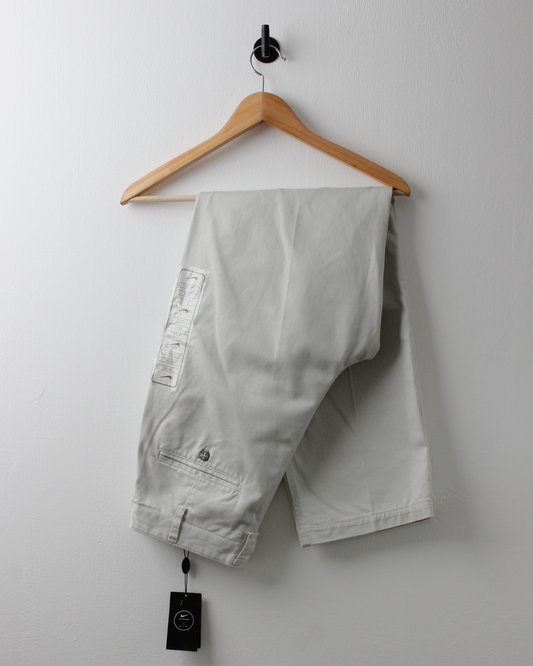 90s Nike Golf Cream Pleated Golf Trousers with Tags (30W 30L)