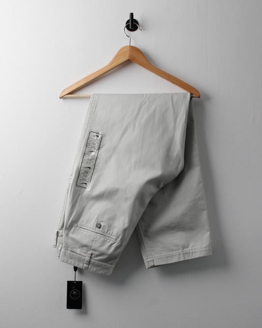 90s Nike Golf Cream Pleated Golf Trousers with Tags (30W 30L)