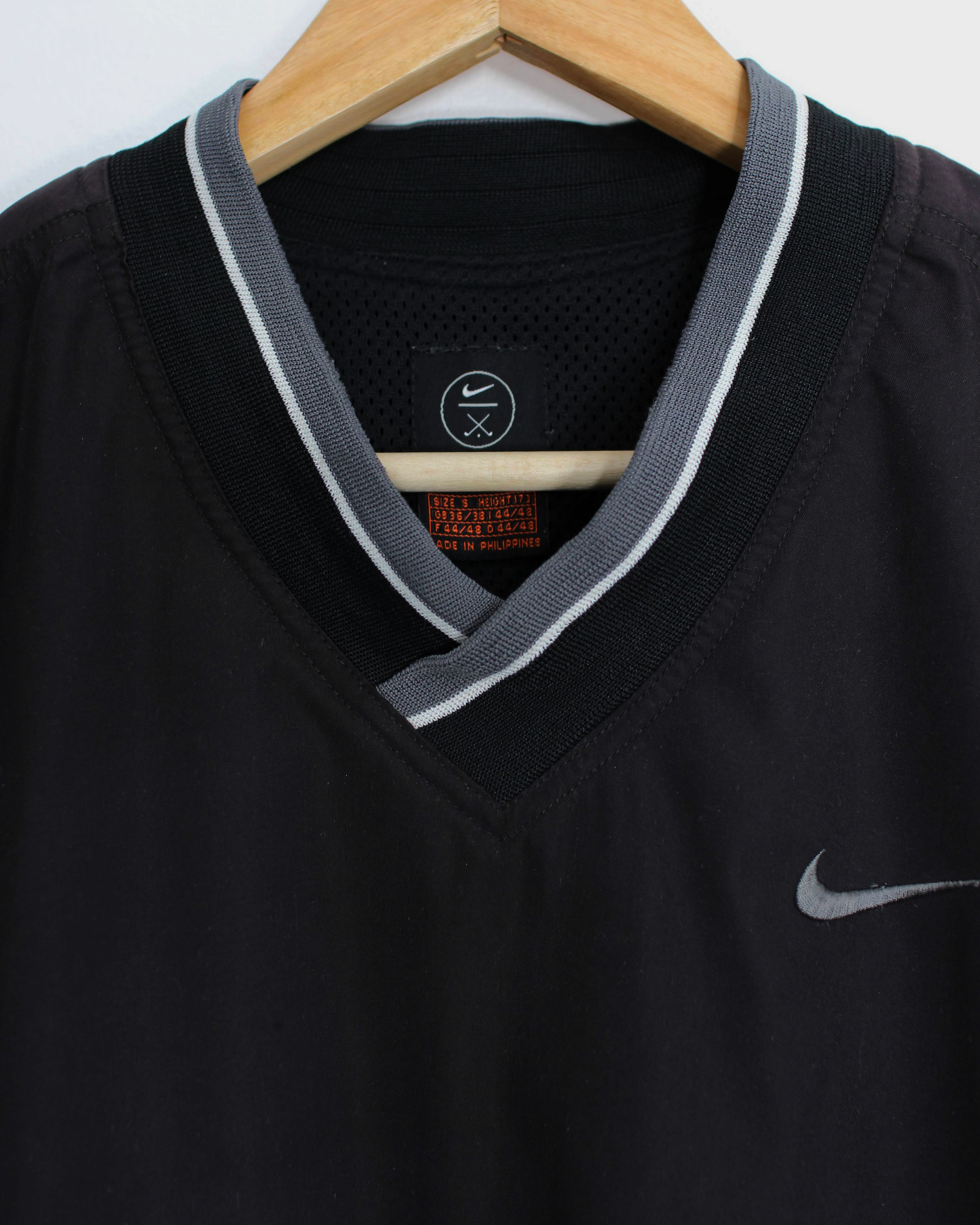 90s Nike Black/Grey V-Neck Windbreaker (S)