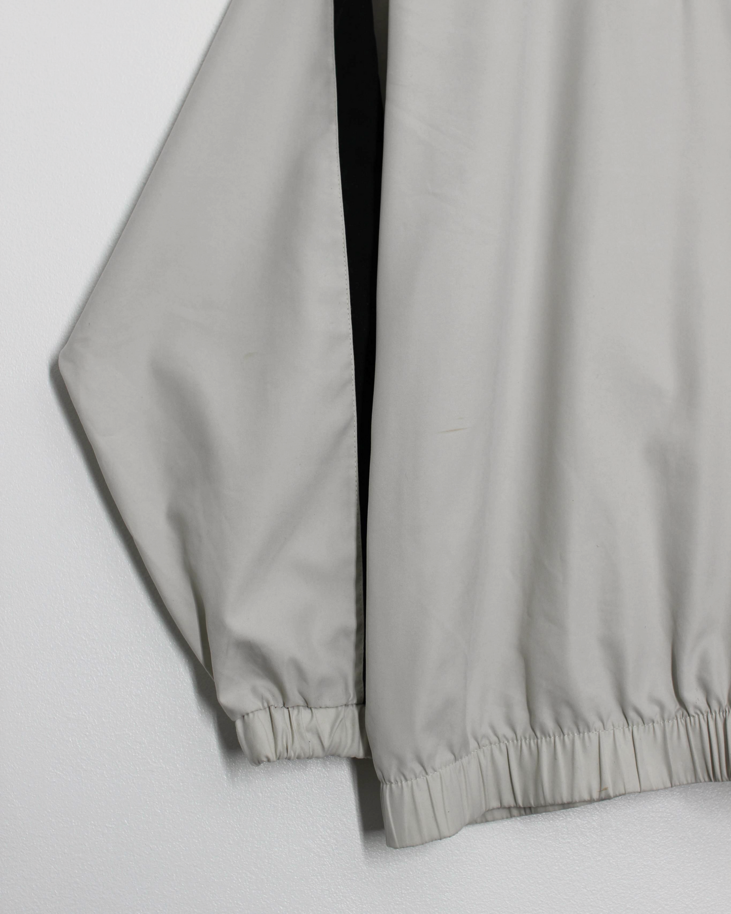 00s Nike Shield Logo Cream/Black Lightweight Windbreaker (L)