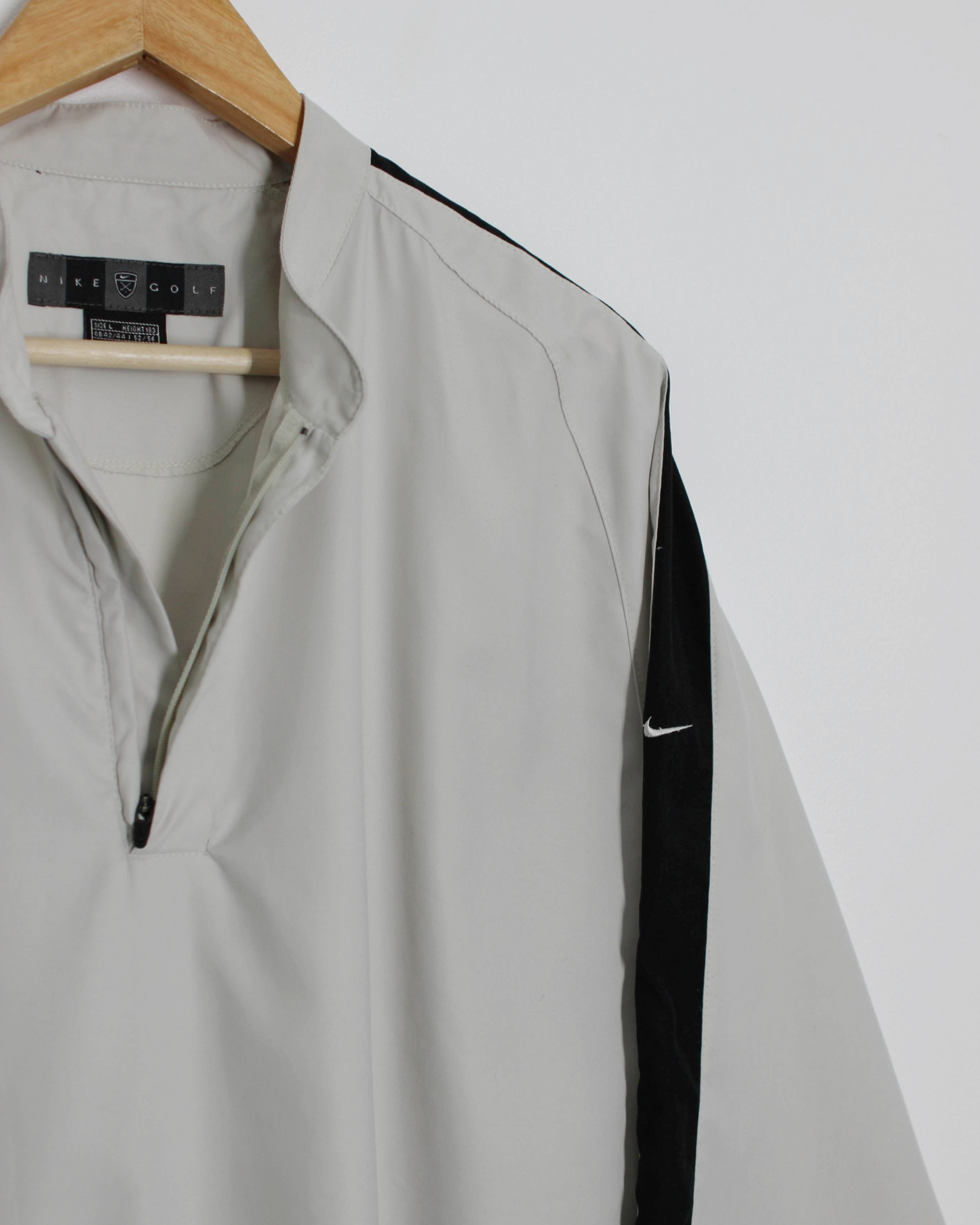 00s Nike Shield Logo Cream/Black Lightweight Windbreaker (L)