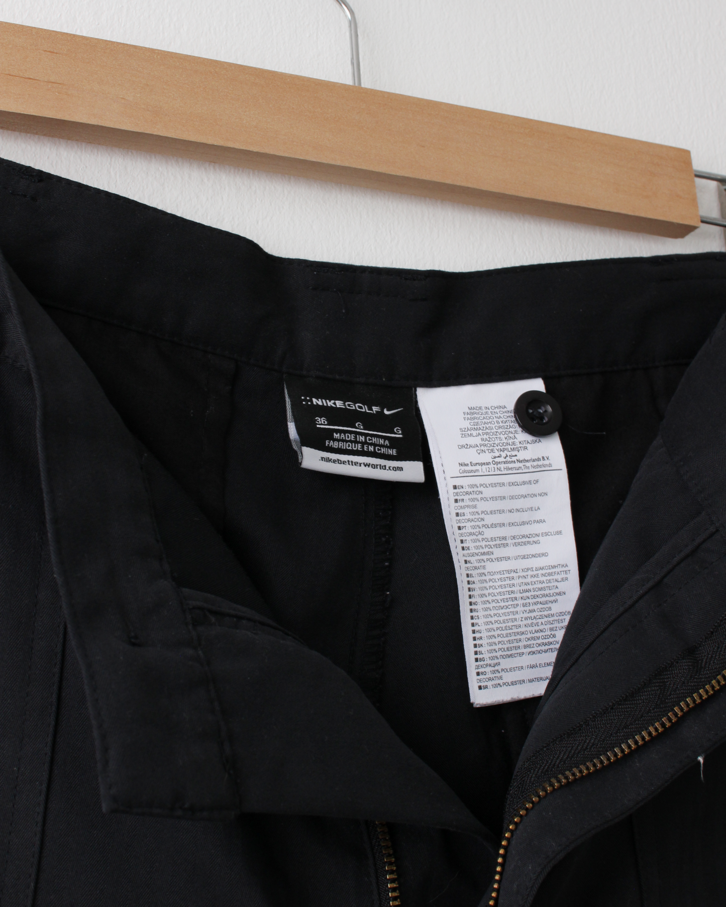 00s Nike Black Golf Shorts (36W)