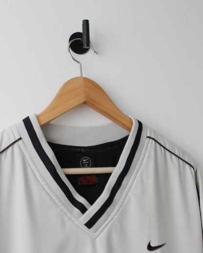 90s Nike Cream & Black V-Neck Windbreaker (XL)
