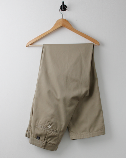 00s Nike Beige Pleated Golf Trousers (32W 34L)