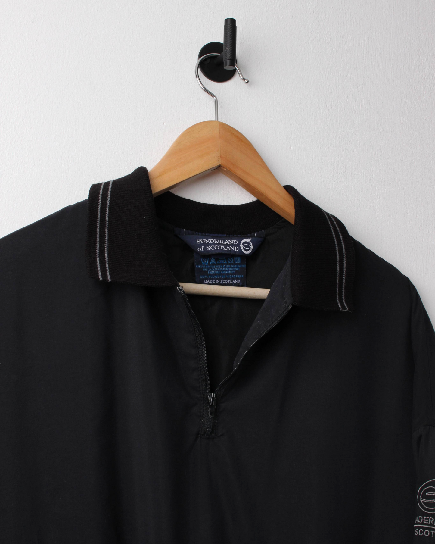90s Sunderland Of Scotland Black Quarter Zip Collared Windbreaker (L)