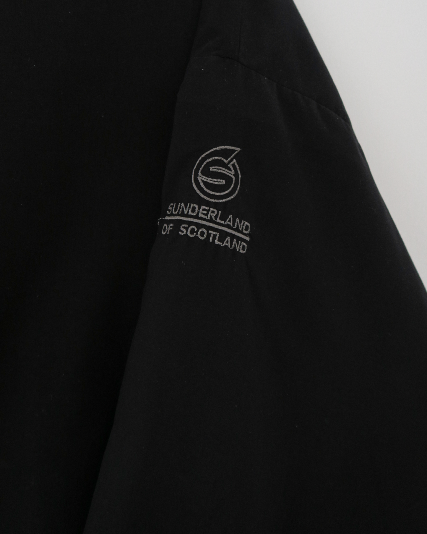 90s Sunderland Of Scotland Black Quarter Zip Collared Windbreaker (L)