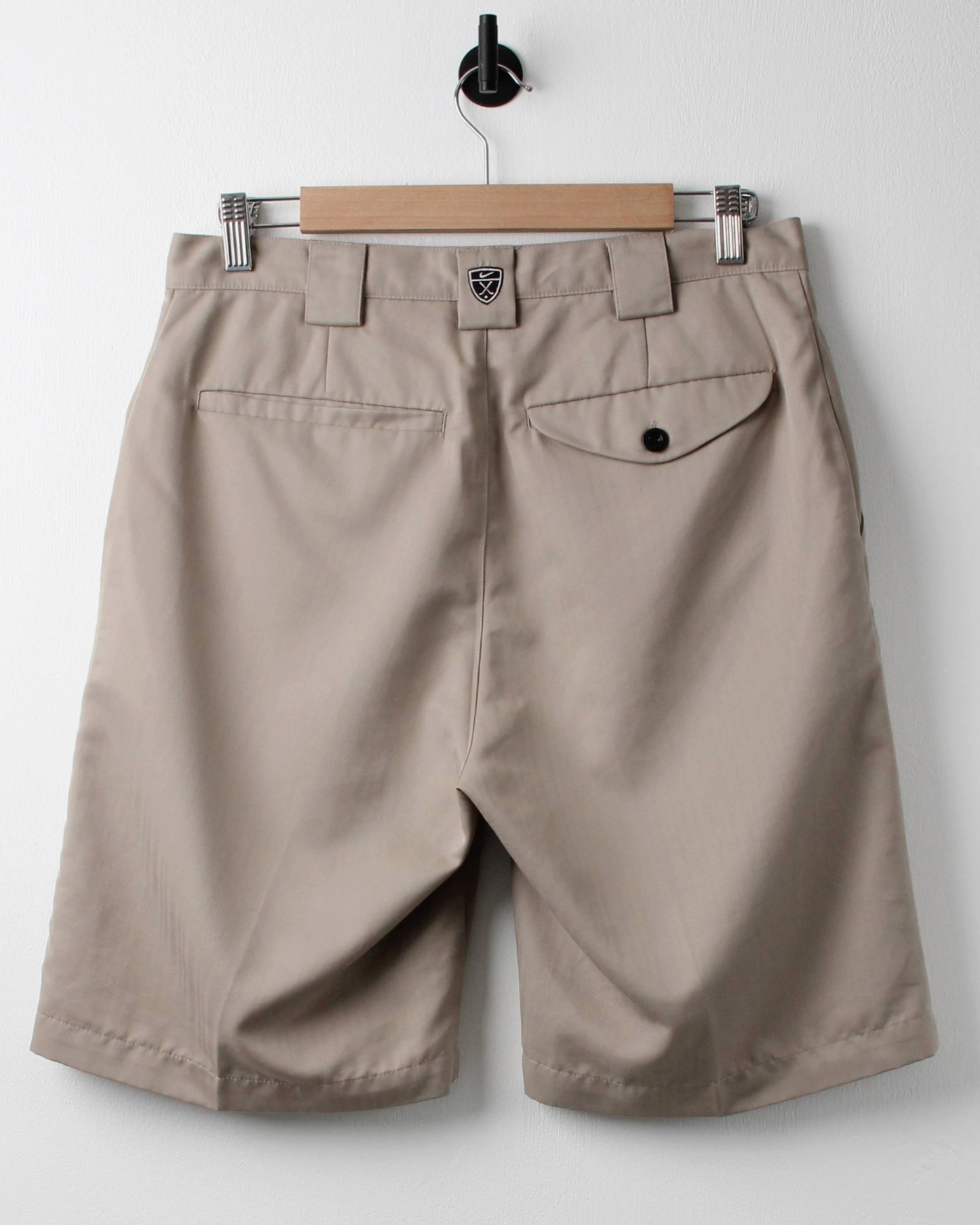 00s Nike Shield Logo Beige Golf Shorts (32W)