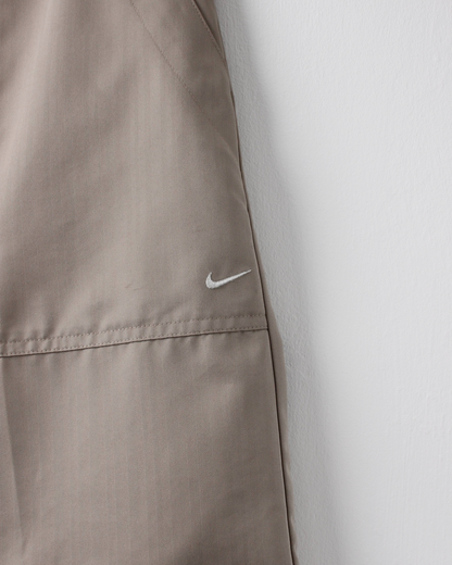 00s Nike Shield Logo Beige Golf Shorts (32W)