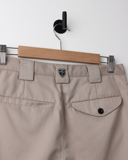 00s Nike Shield Logo Beige Golf Shorts (32W)