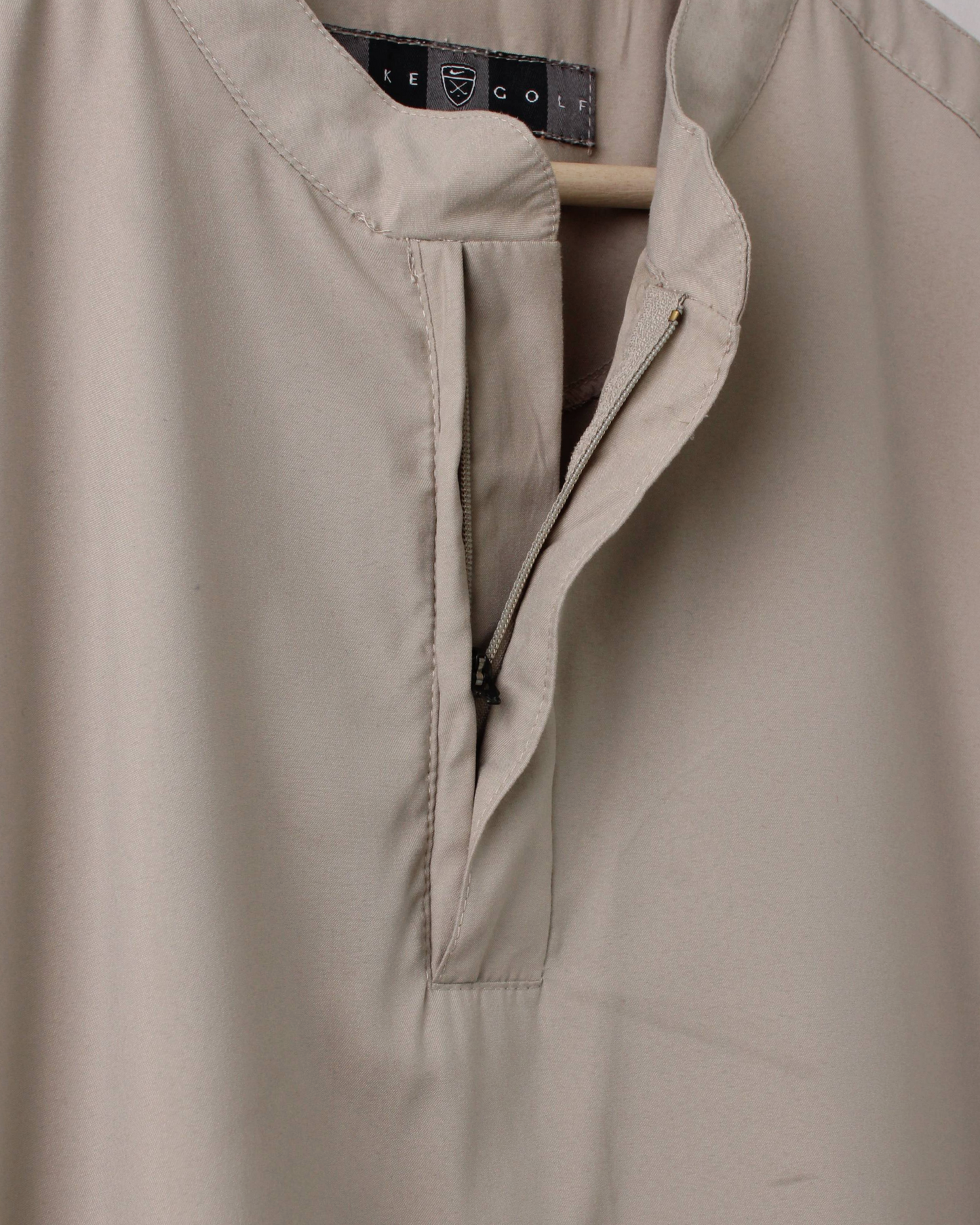 00s Nike Shield Logo Cream & White Quarter Zip Windbreaker (XL)