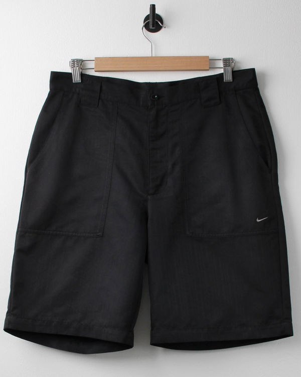 Modern Nike Black Golf Shorts (34W)