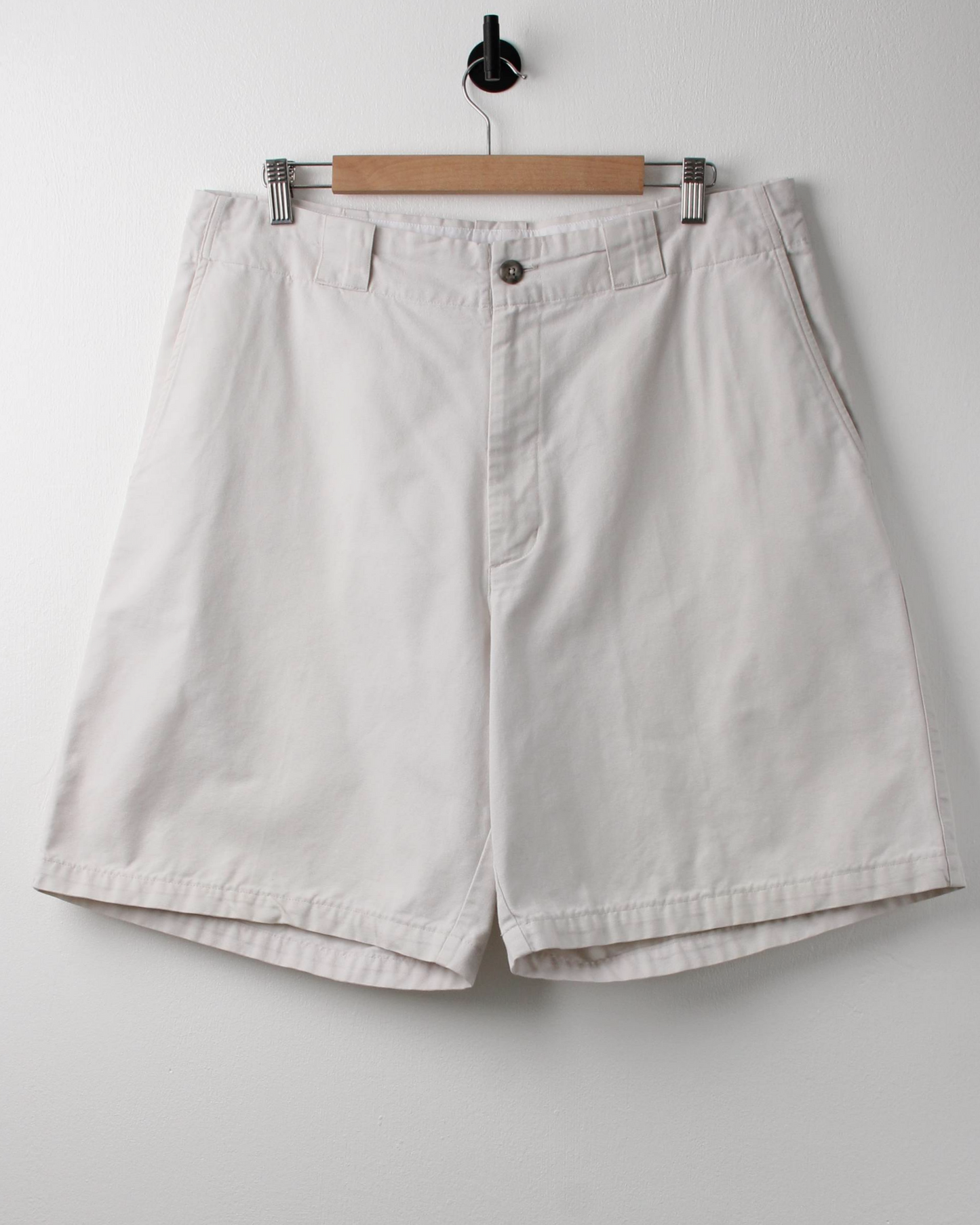 90s Nike Cream Baggy Shorts (36W)