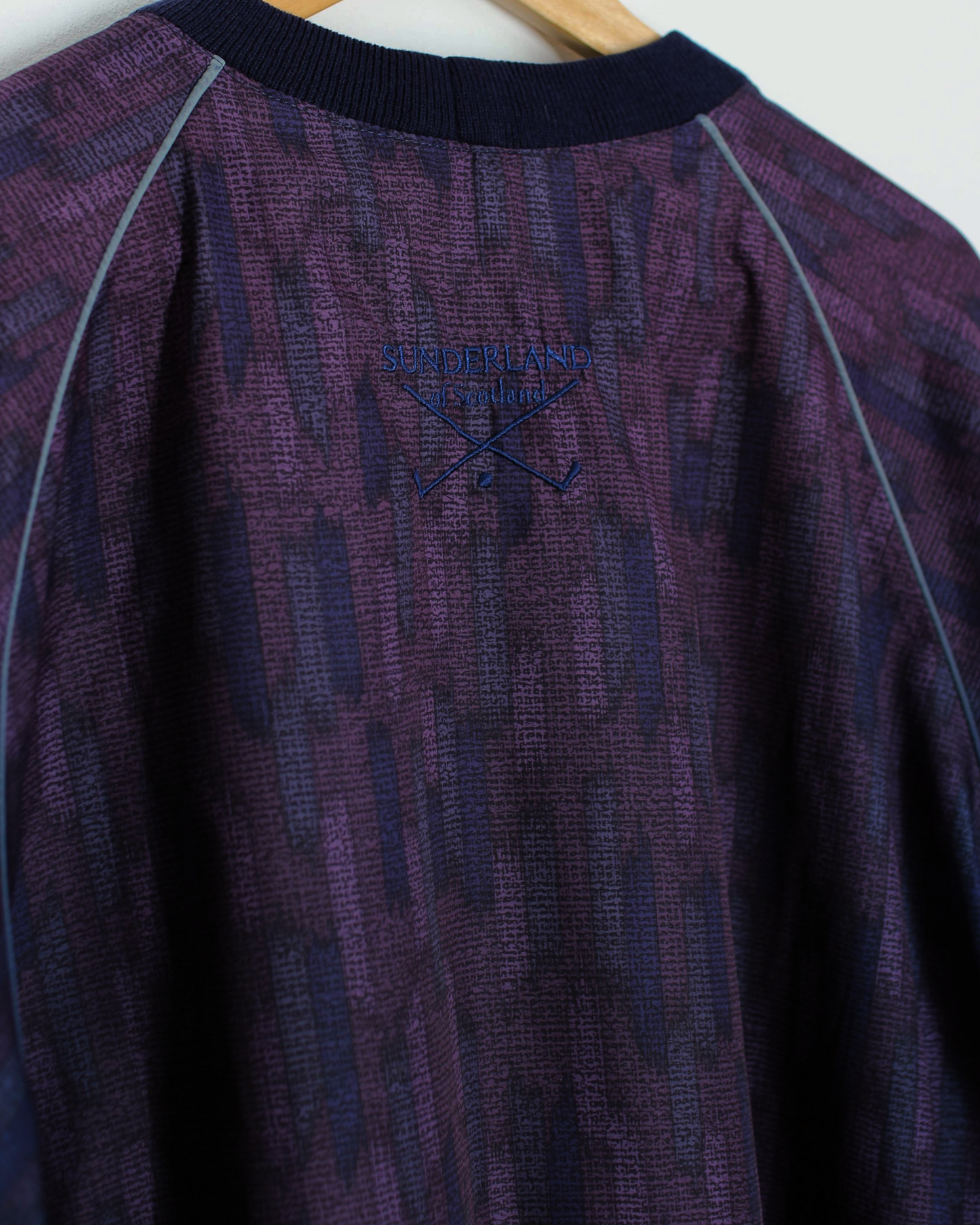 90s Sunderland Of Scotland Abstract Crewneck Windbreaker (M)