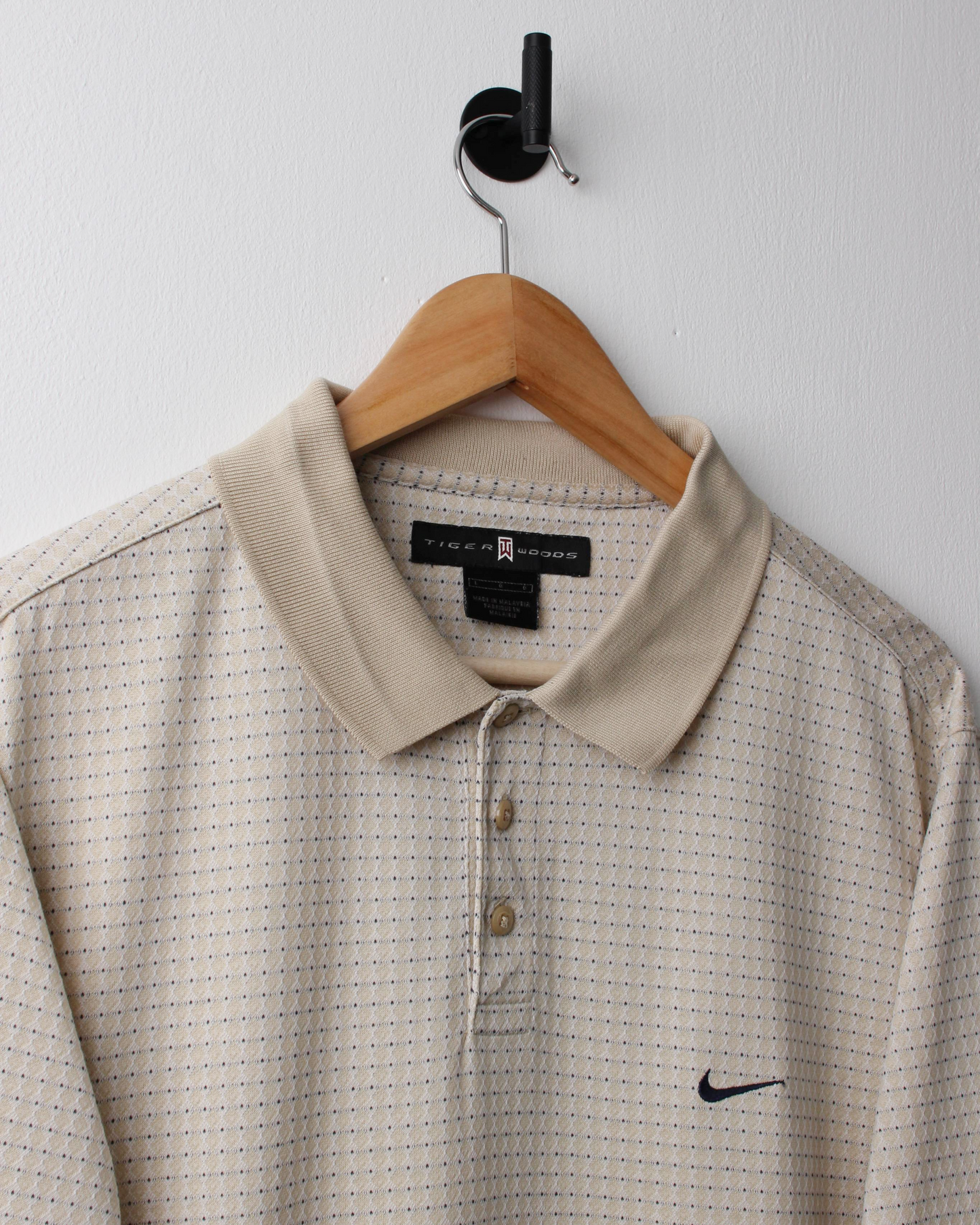 00s Nike Tiger Woods Shield Logo Biege Patterned Polo (L)