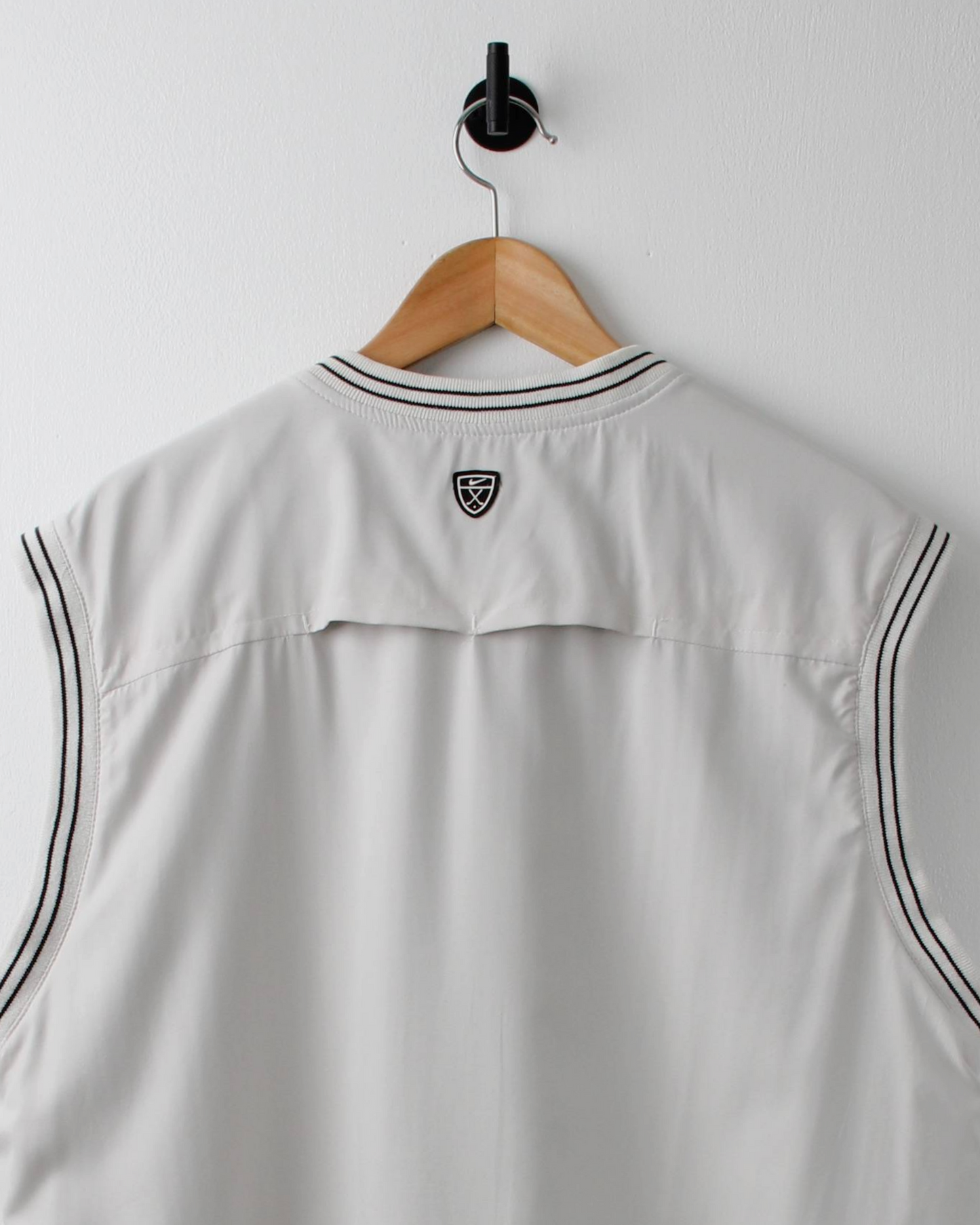00s Nike Shield Logo White Windbreaker Golf Vest (L)