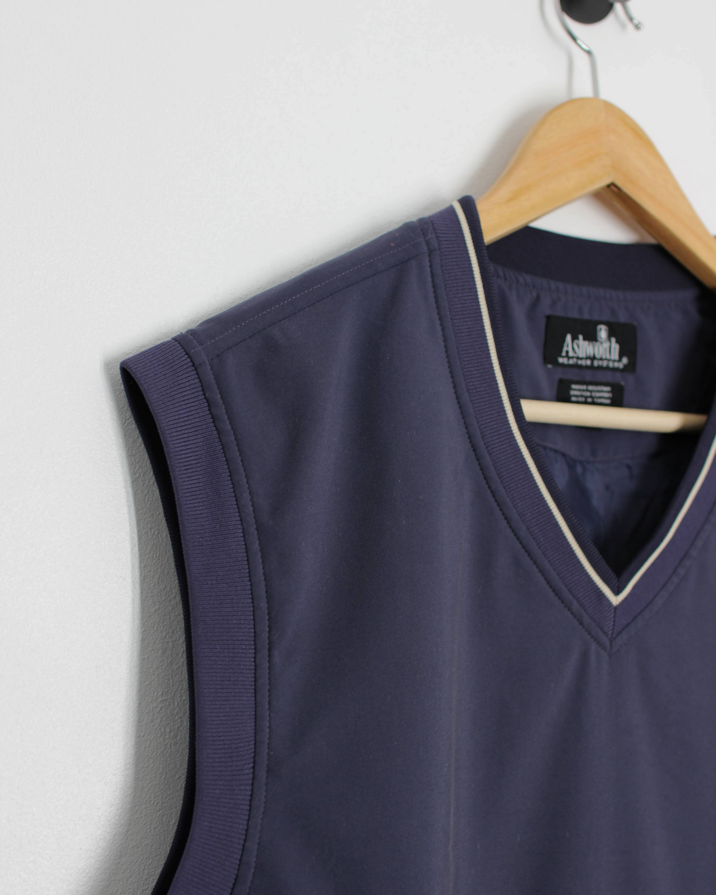 00s Ashworth Purple/Navy Golf Vest (M)