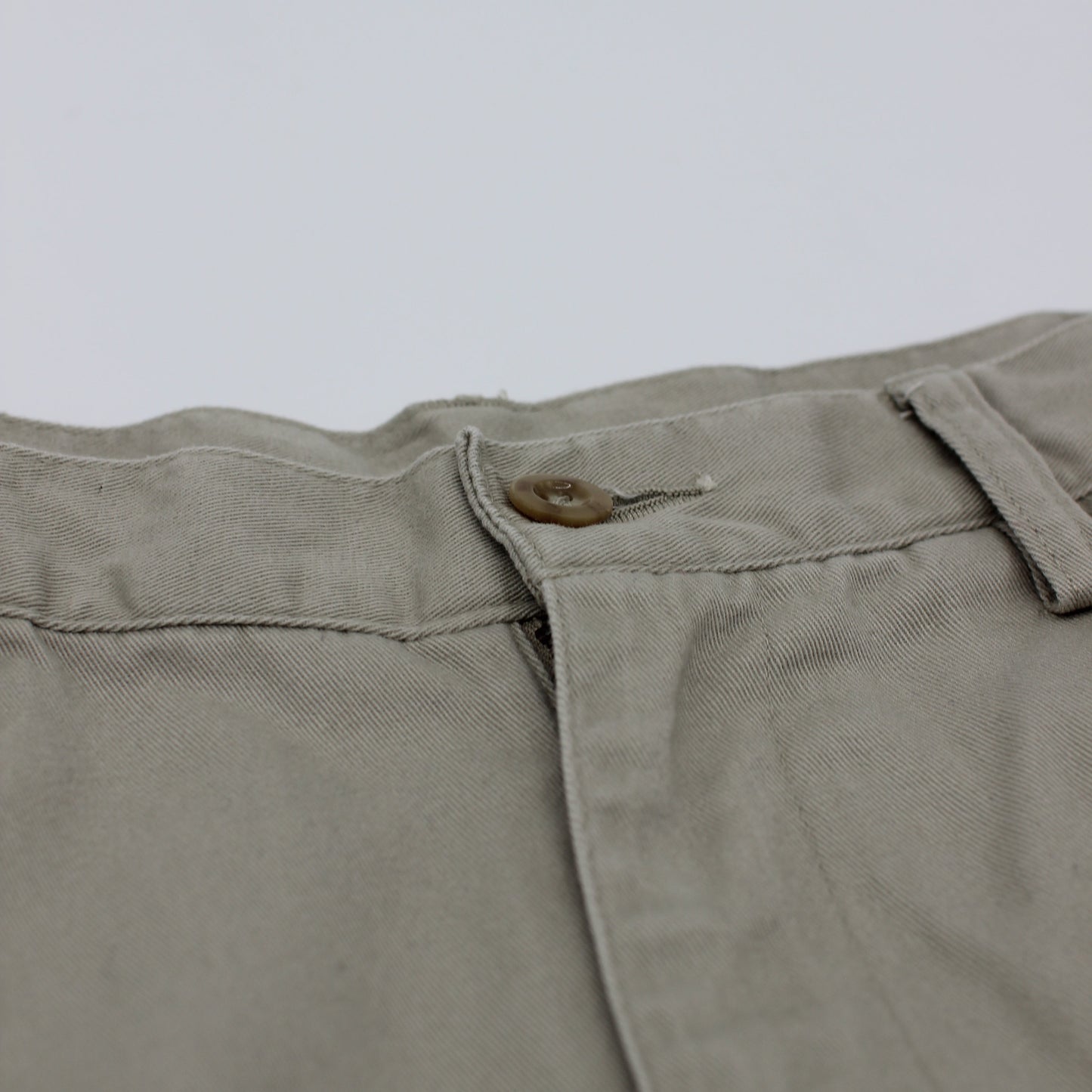 Nike Beige Shorts (L, 36W)