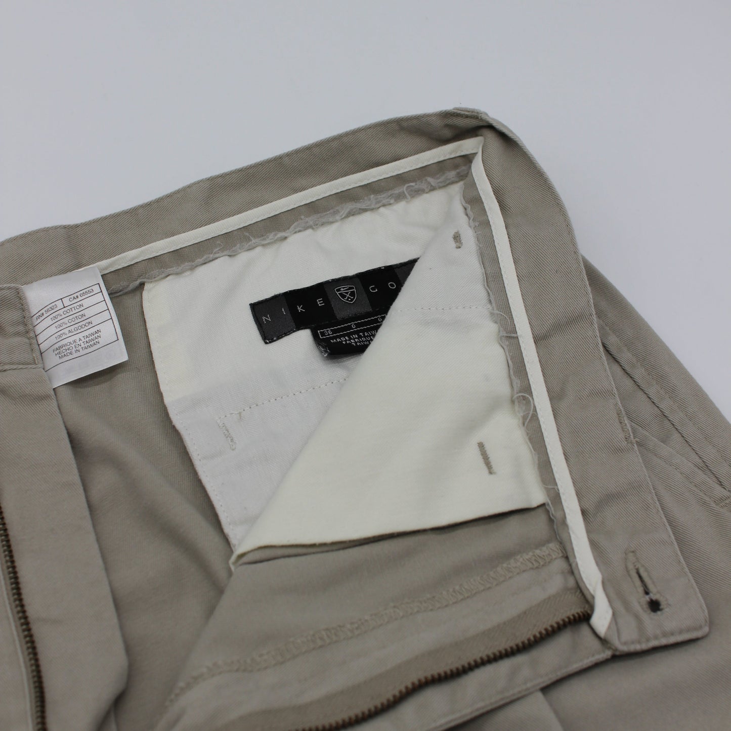 Nike Beige Shorts (L, 36W)