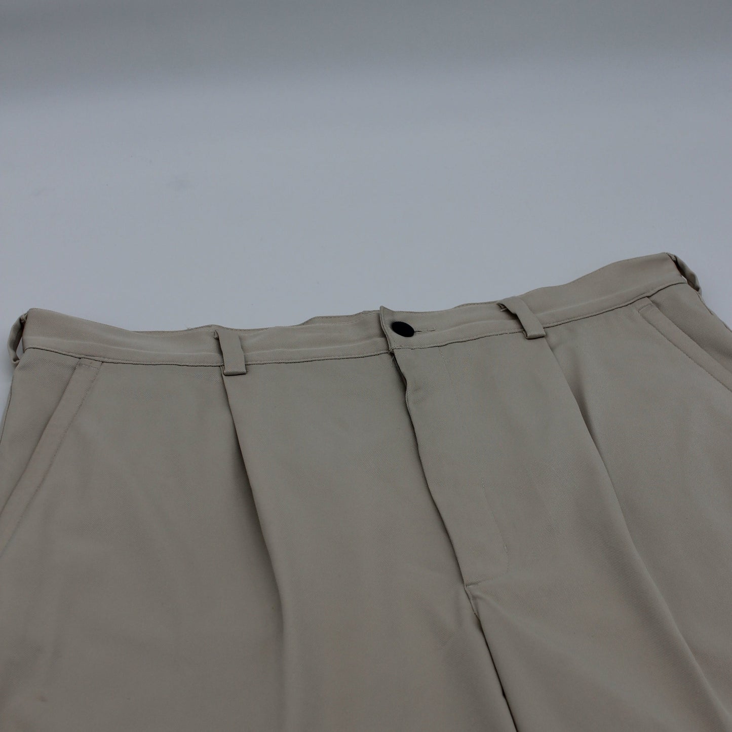 Nike Beige Golf Shorts (L, 36W)