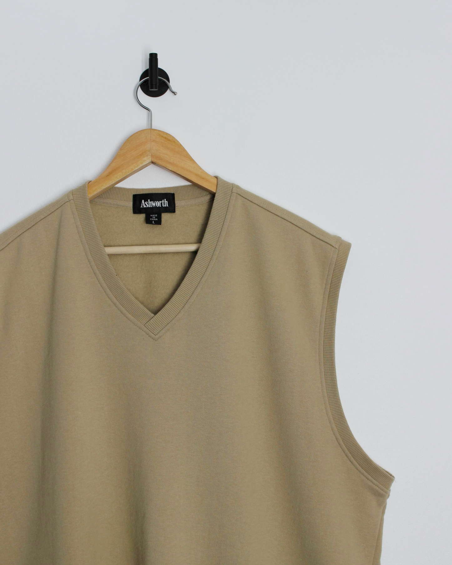 00s Ashworth Light Brown V-Neck Golf Vest (XL)