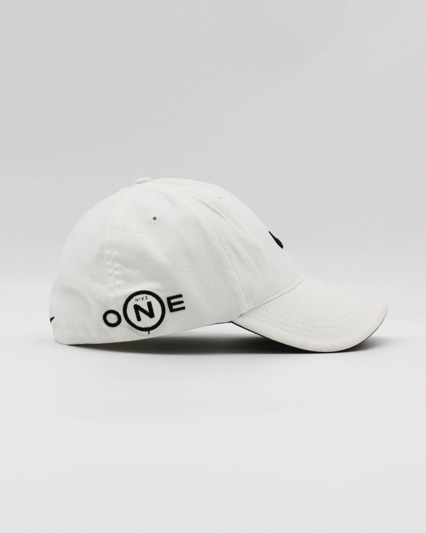 00s Nike One Tiger Woods White Cap (L)