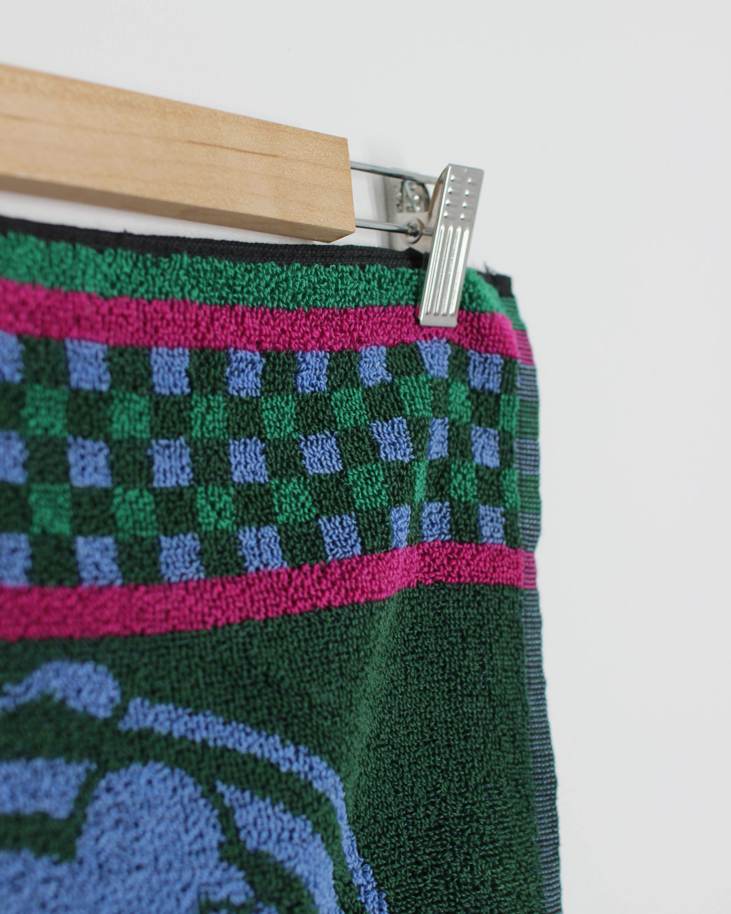 90s Abstract Green/Blue/Pink Golf Towel