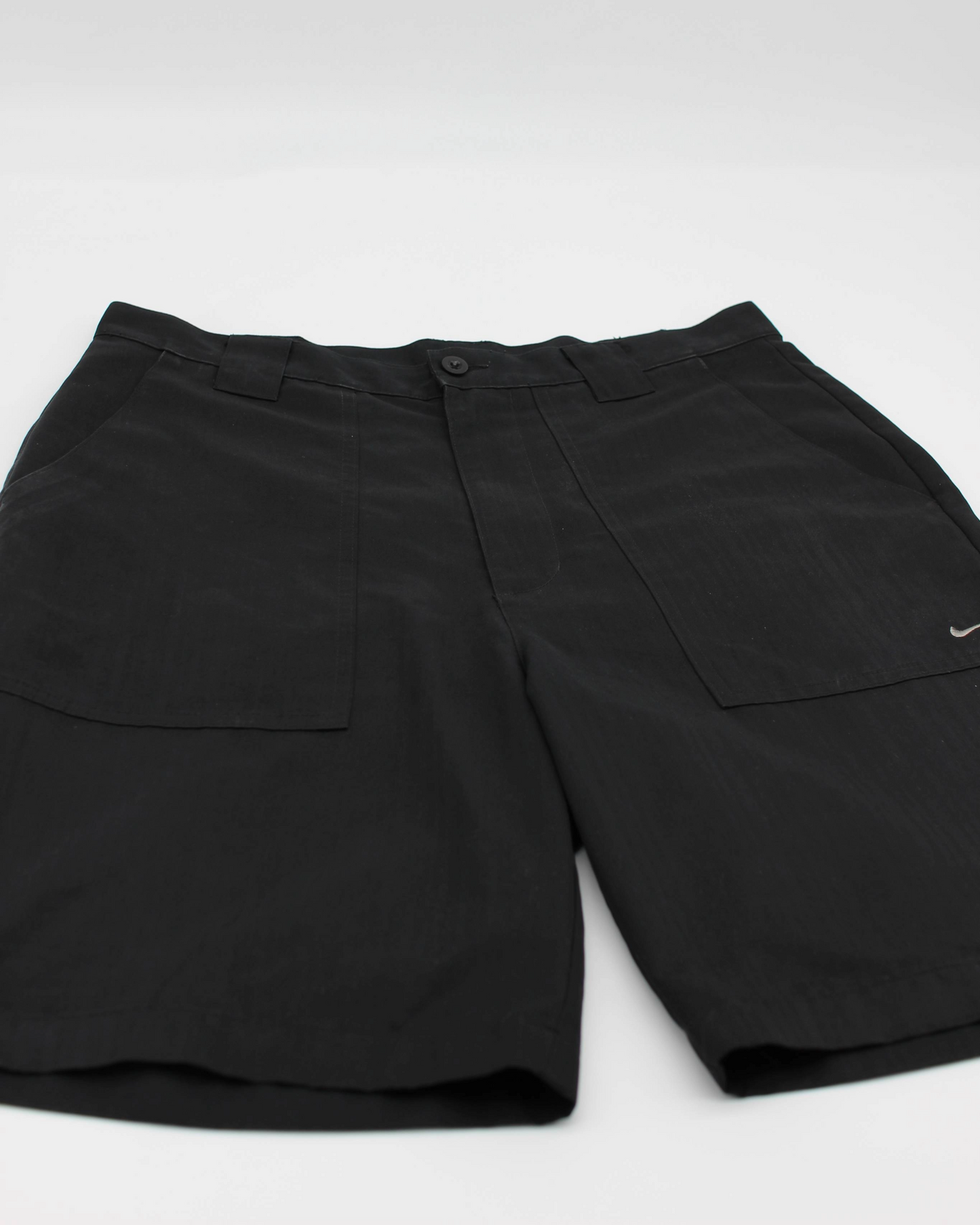 00s Nike Black Shorts (M, 32W)