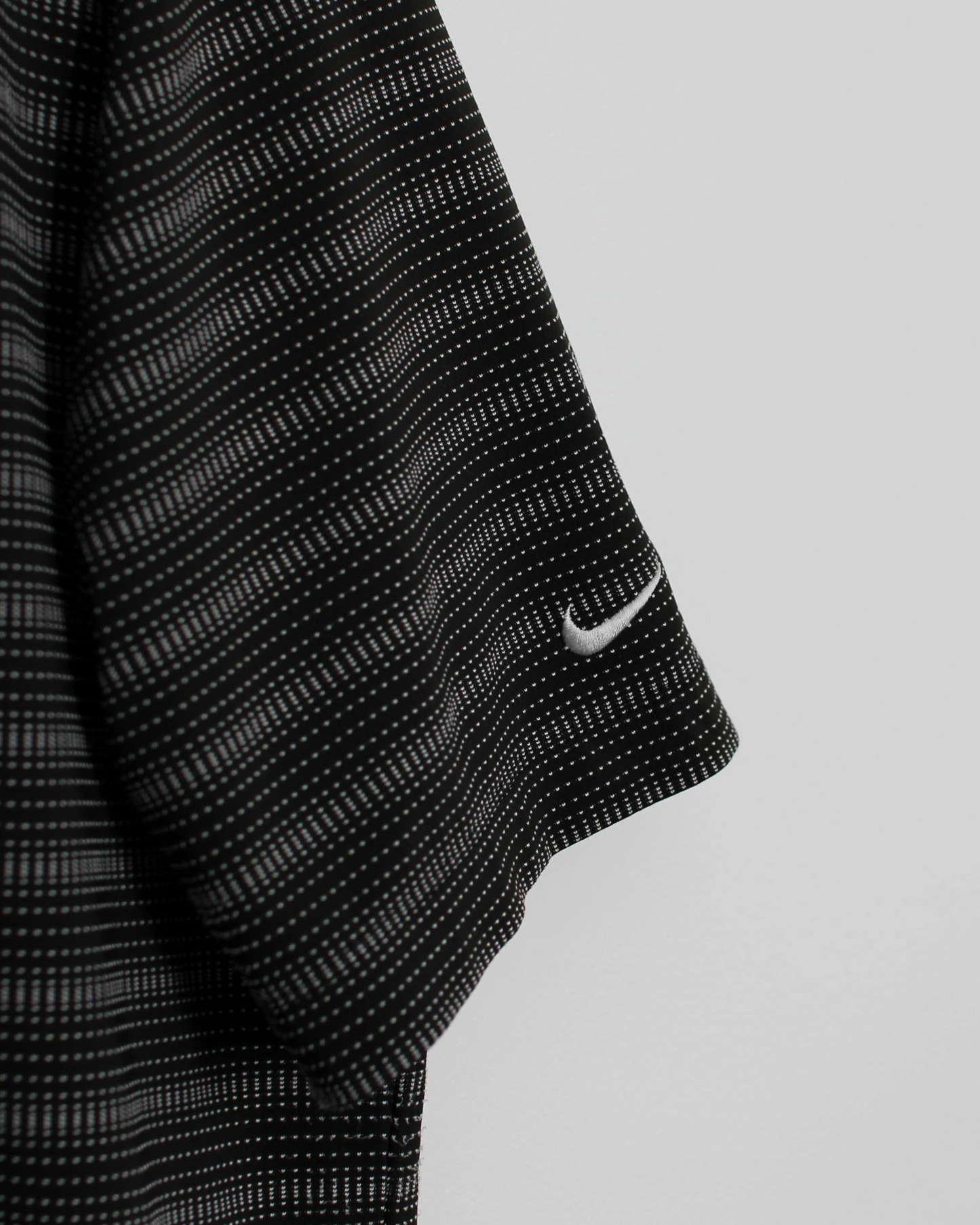 Modern Nike Black/White Striped Polo-Shirt (L)