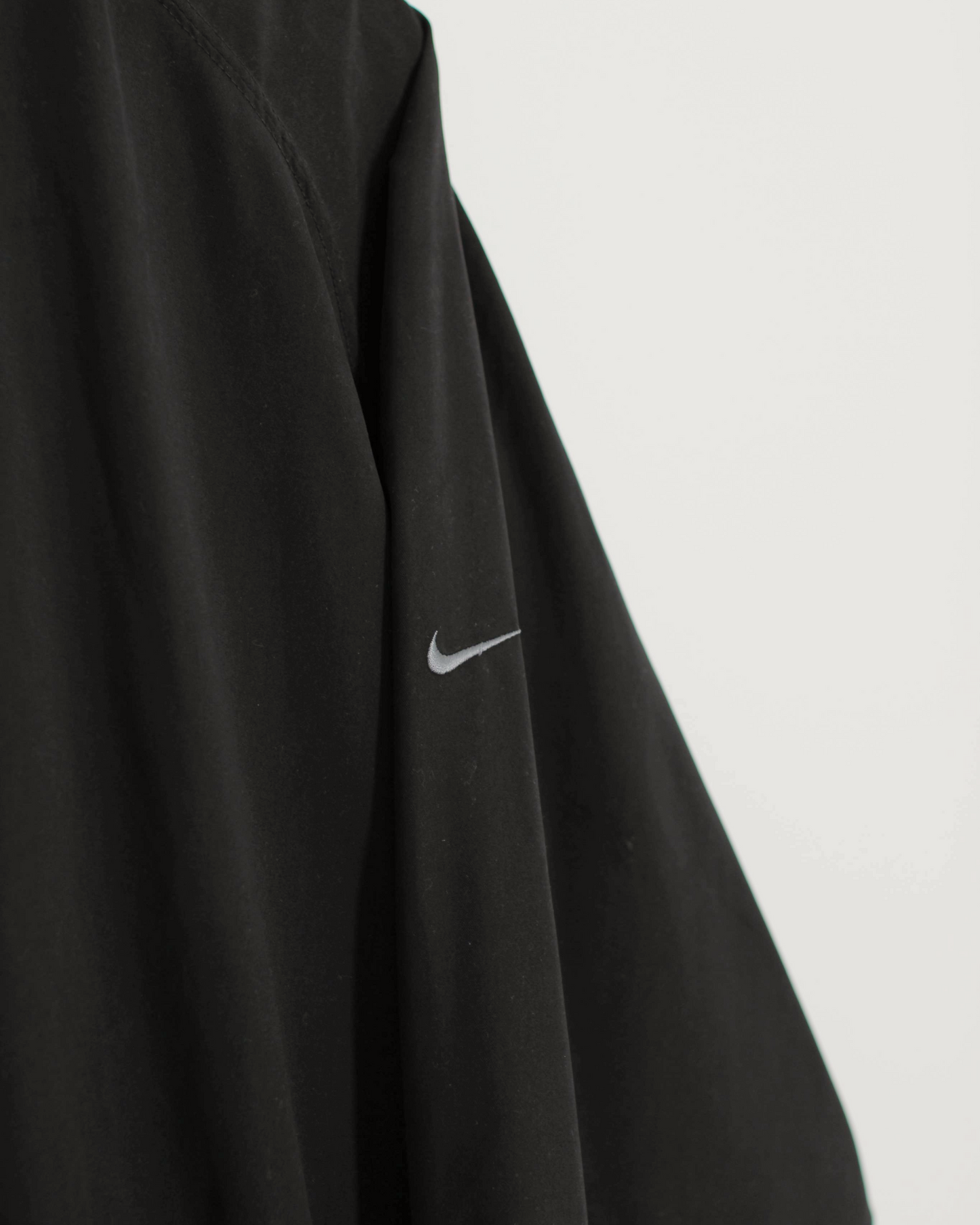 00s Nike Black Buttoned Windbreaker (L)