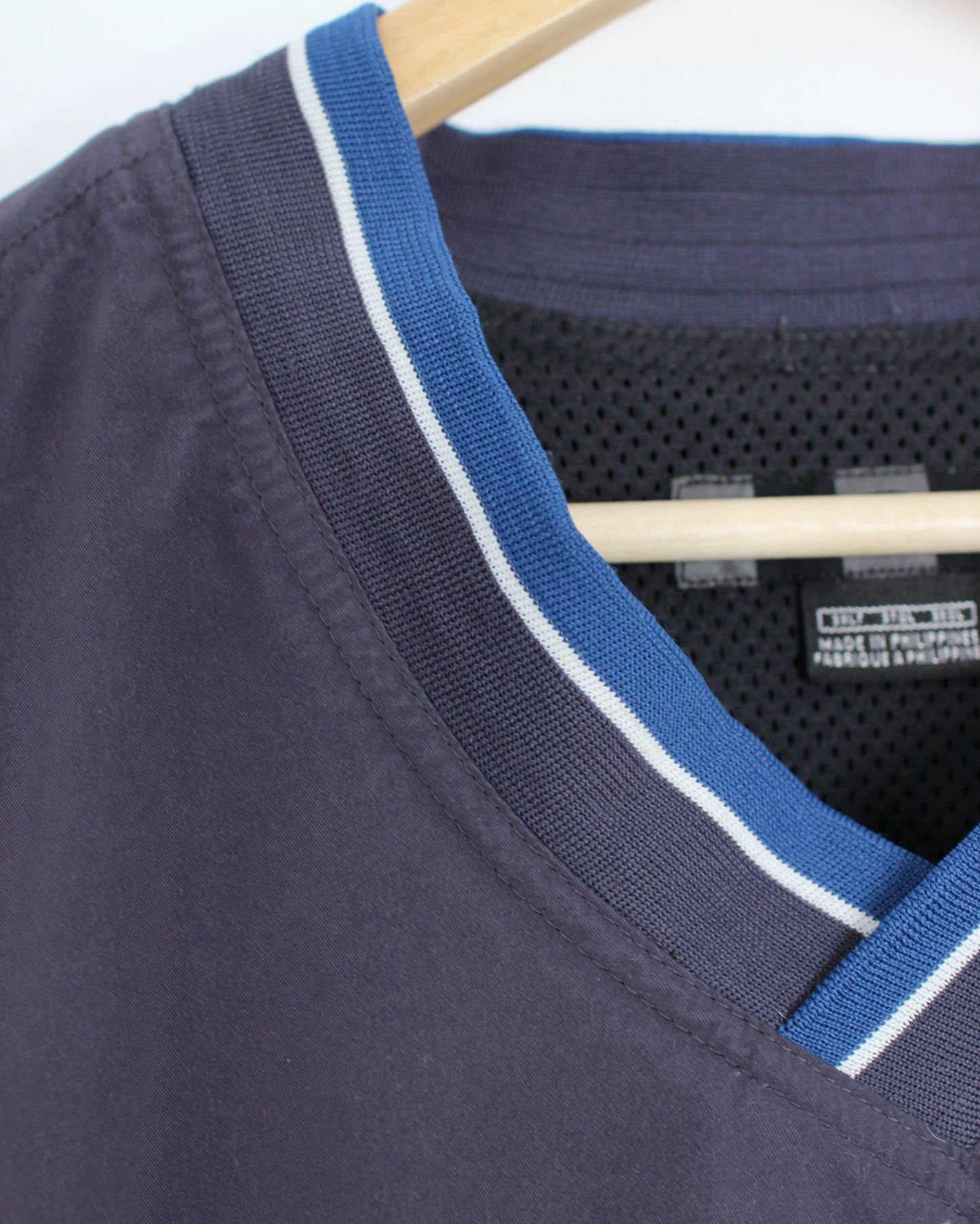 00s Nike V-Neck Windbreaker (3XLT)