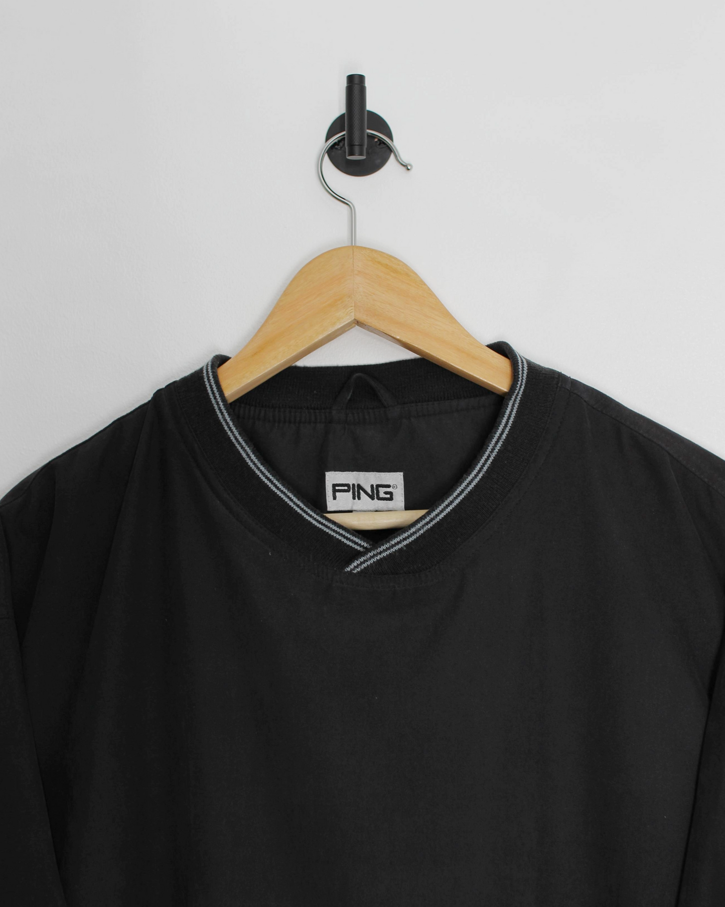 00s Ping Black Crewneck Windbreaker (L)